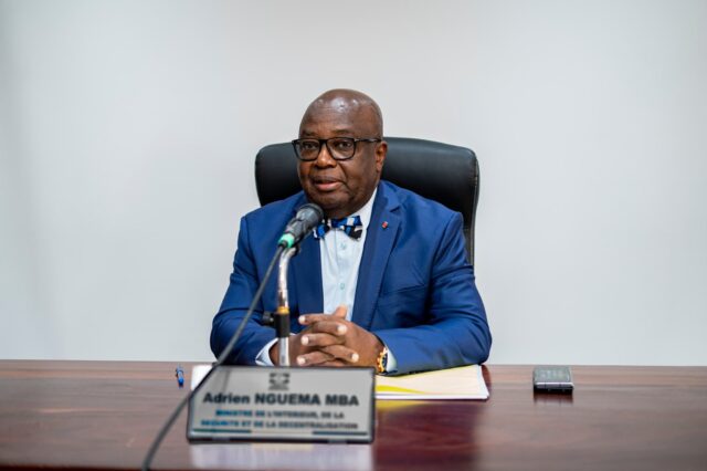 Décentralisation : le rappel à l’ordre d’Adrien Nguema Mba contre le cumul des fonctions | Gabonreview.com | Actualité du Gabon |