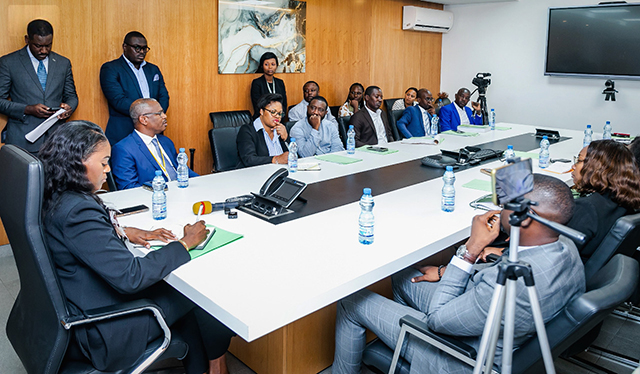 6,8 milliards CFA sur la table pour l’aviculture : l’offensive structurante de la BCEG et de la SAEG | Gabonreview.com | Actualité du Gabon |