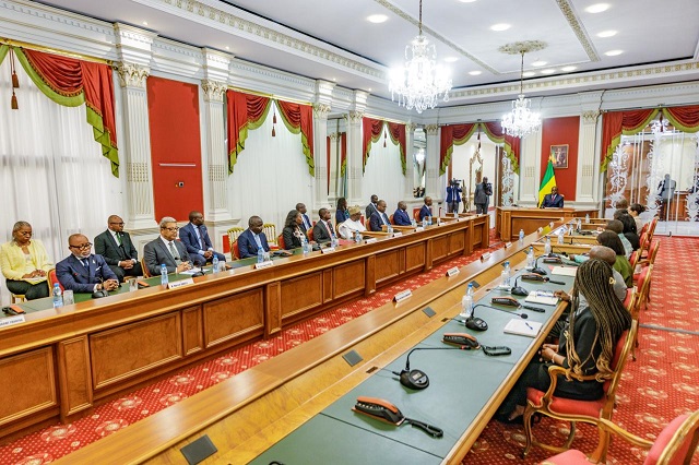 Investissement : l’État gabonais et le secteur bancaire scellent un pacte stratégique autour du Plan « FAST » | Gabonreview.com | Actualité du Gabon |