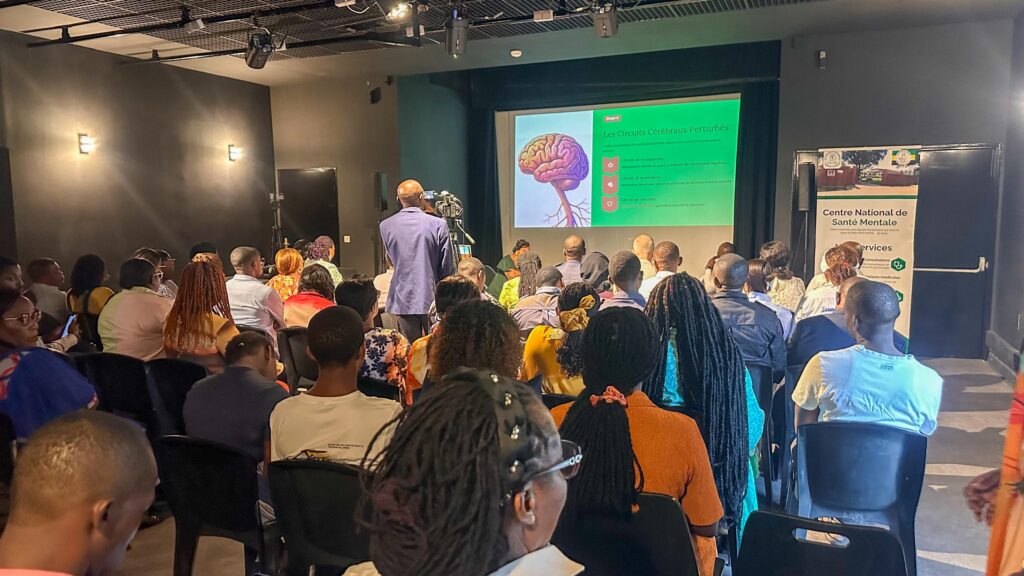 Addictions : prévenir avant l’urgence, un enjeu majeur de santé publique -