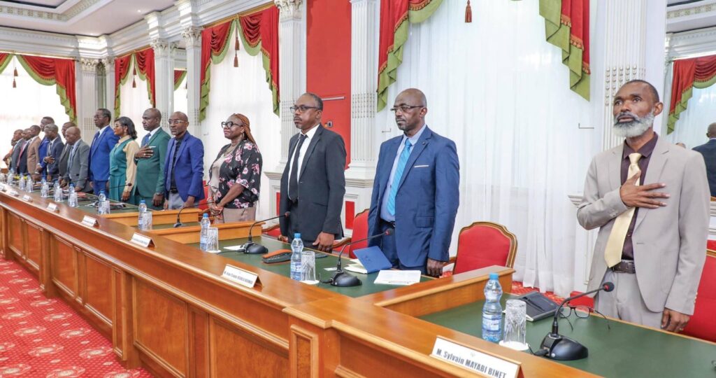 Crise sociale dans le pétrole : Oligui Nguema en démineur auprès des syndicats | Gabonreview.com | Actualité du Gabon |