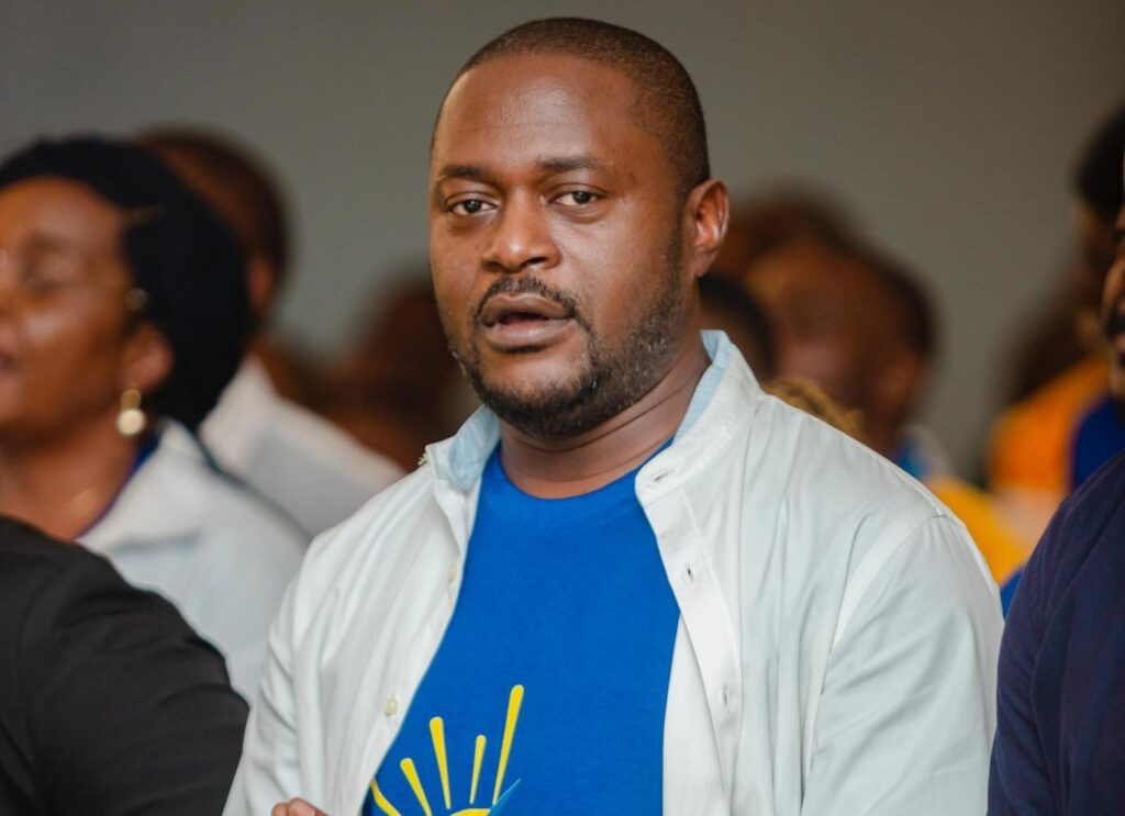 Suspension des réseaux sociaux : le FDS dénonce «un recul grave et inadmissible des libertés publiques» | Gabonreview.com | Actualité du Gabon |