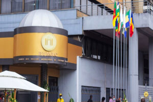 Licenciement abusif à la BVMAC : la justice camerounaise condamne l’institution boursière | Gabonreview.com | Actualité du Gabon |