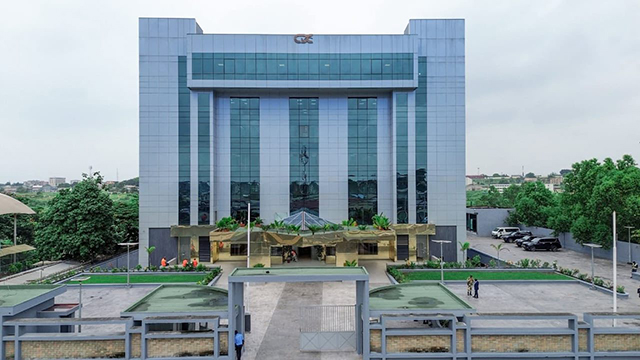 CDC Gabon : le nouveau siège baptisé « Casimir Oye Mba » | Gabonreview.com | Actualité du Gabon |