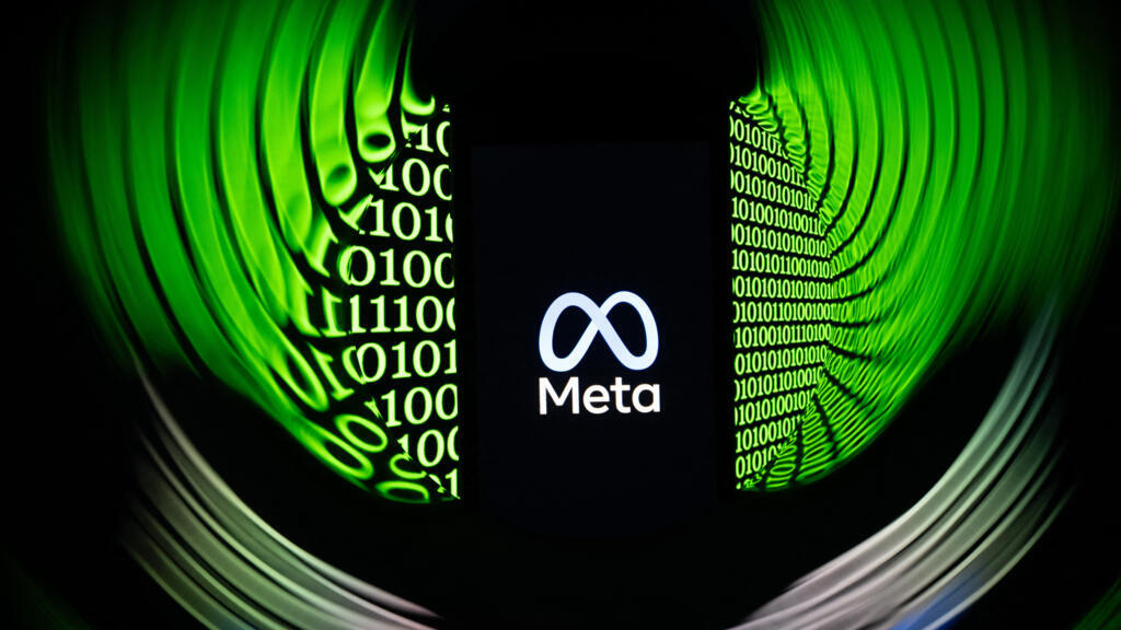 Cette photo d'illustration montre le logo de la multinationale américaine Meta affiché sur un smartphone, le 11 février 2026.