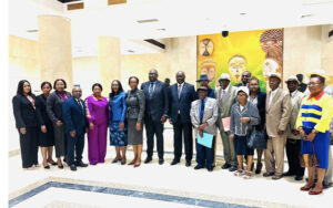 Haut conseil des sages : les anciens dignitaires présentent le projet au président de l’Assemblée nationale | Gabonreview.com | Actualité du Gabon |