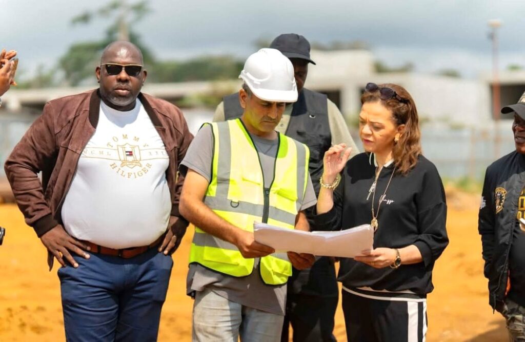 Oyem : La ministre de la santé sur le chantier du futur CHU d’Oyem -