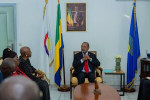 Gabon : les anciens sénateurs de la 5ᵉ législature interrompue sollicitent reconnaissance et compensation | Gabonreview.com | Actualité du Gabon |